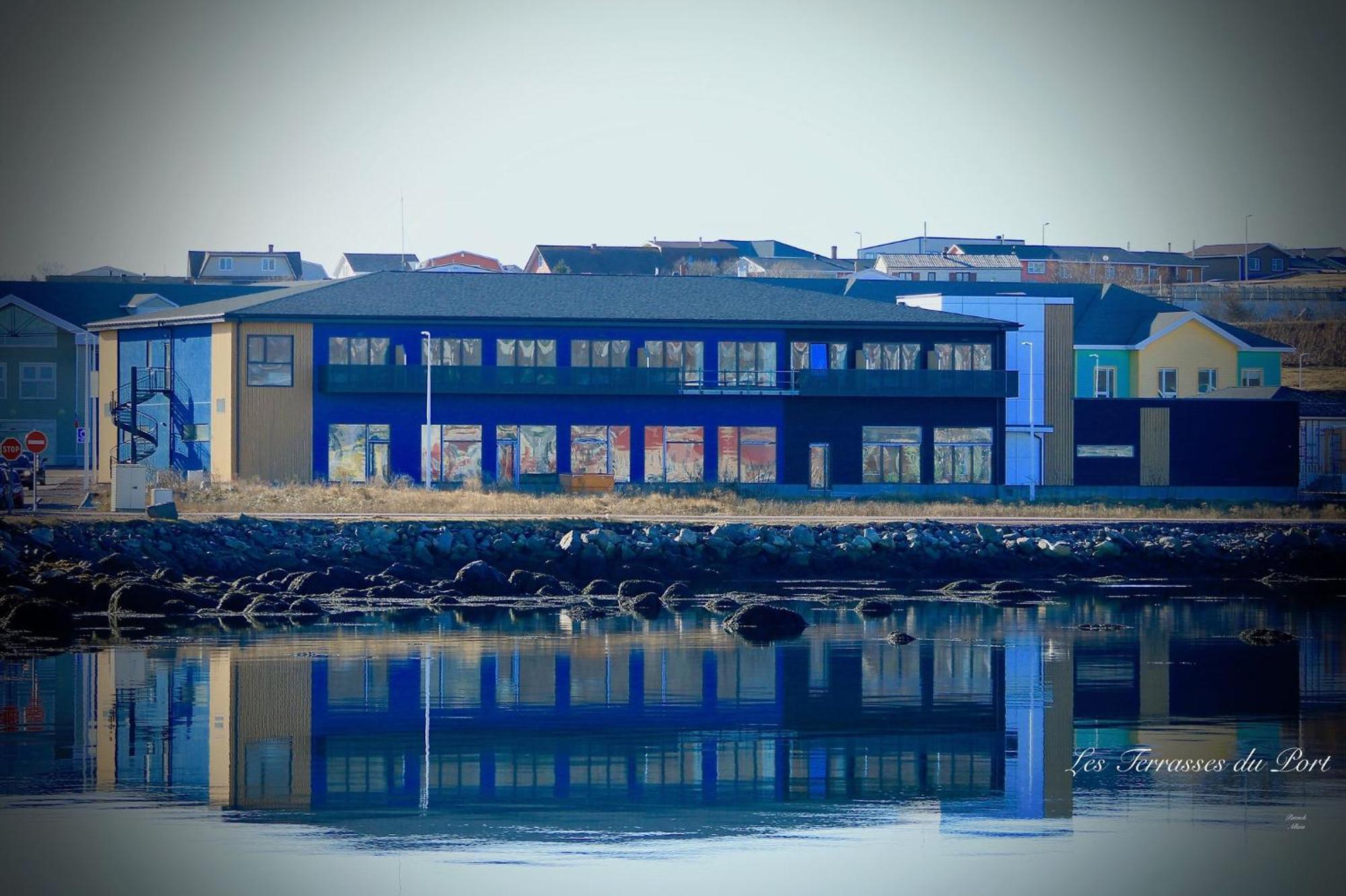Les Terrasses Du Port Hotel Saint-Pierre Buitenkant foto